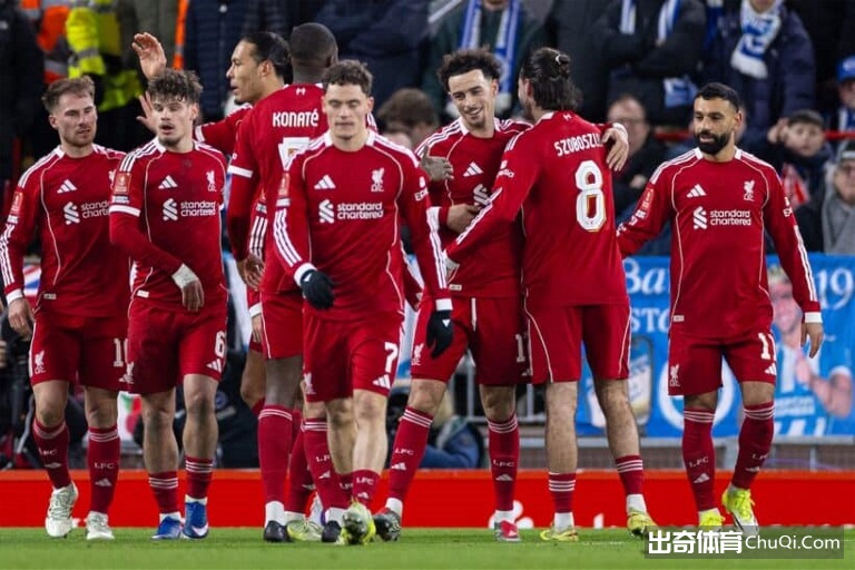 穆帅对记者,合影请求积,极响应,博天堂,彩票平台,在线投注,彩票预测,彩票服务