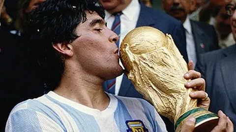 “卡塔尔世界杯球员转会规则解读”