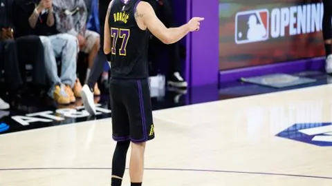 “猛龙雄心主场，能否一扫阴霾，终止连败颓势？”